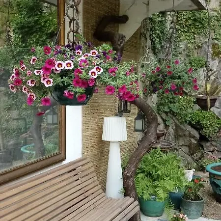 Bed & Breakfast Bounty, B&b, Cuisine Privee, Lit Queen Size, Terrasse, Parking, Garage Olliergues