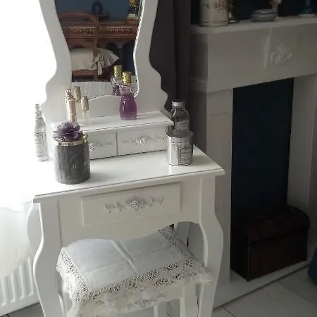 Bed & Breakfast Bounty, B&b, Cuisine Privee, Lit Queen Size, Terrasse, Parking, Garage Olliergues