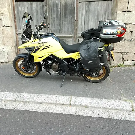 Bounty, B&b, Cuisine Privee, Lit Queen Size, Terrasse, Parking, Garage Bed & Breakfast Olliergues